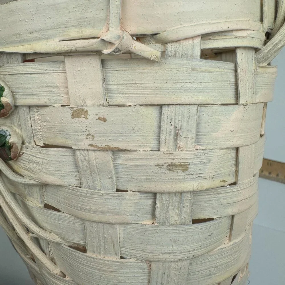 Vtg Wall Basket White Wicker Flowers Rose Green‎ Leaves Hard Rustic Wedding READ